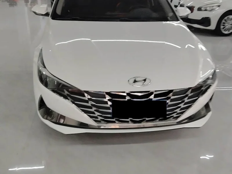 Hyundai Elantra — фото 2