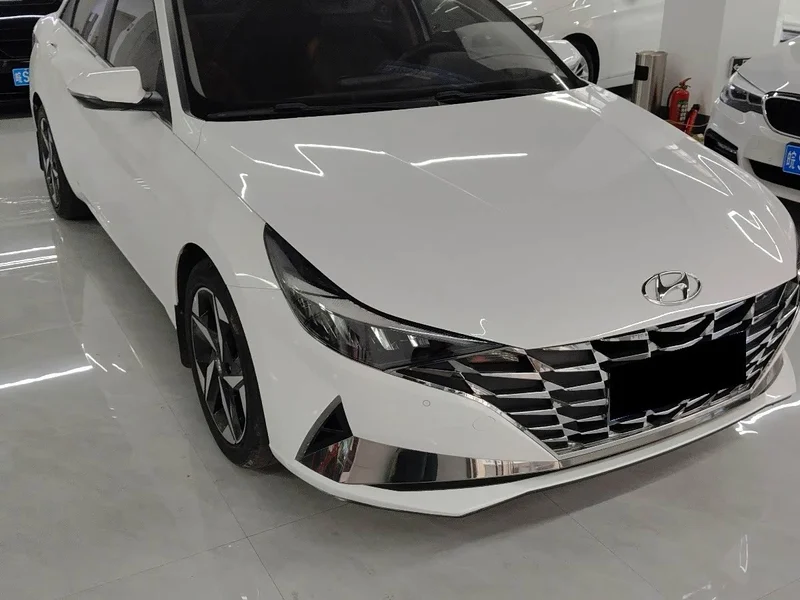 Hyundai Elantra — фото 4