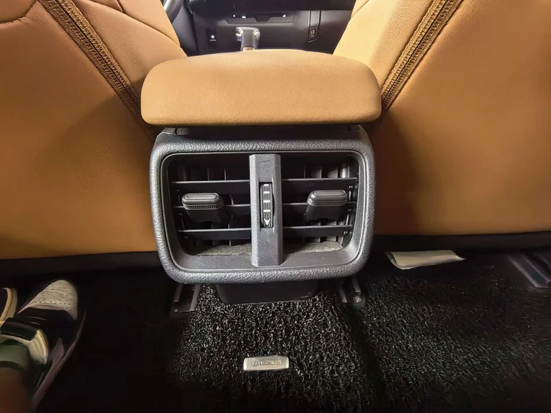 Lexus UX — фото 23