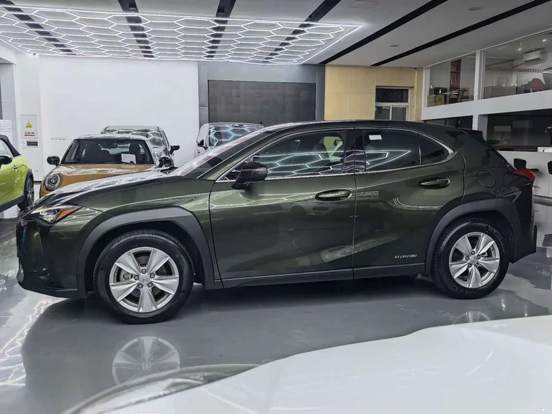 Lexus UX — фото 4