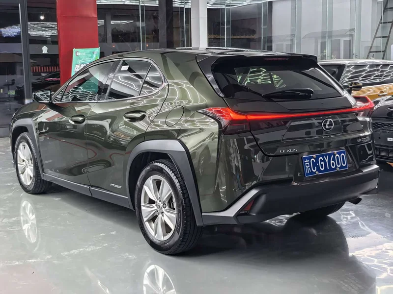 Lexus UX — фото 5