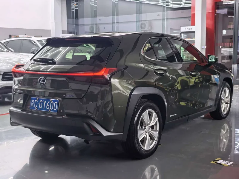 Lexus UX — фото 7