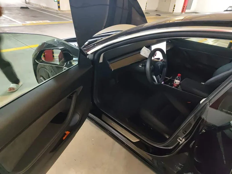 Tesla Model 3 — фото 12