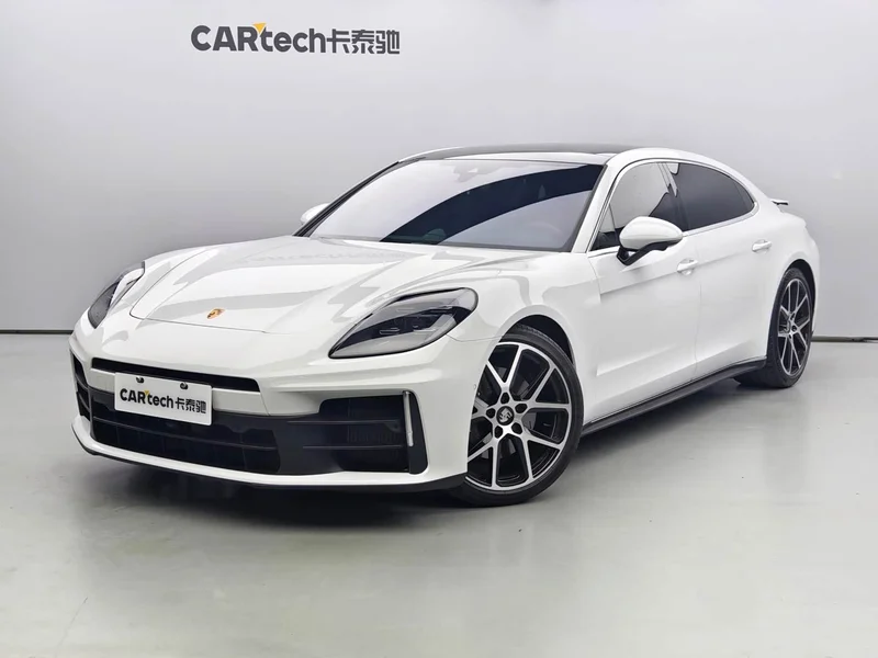 Porsche Panamera — фото 1