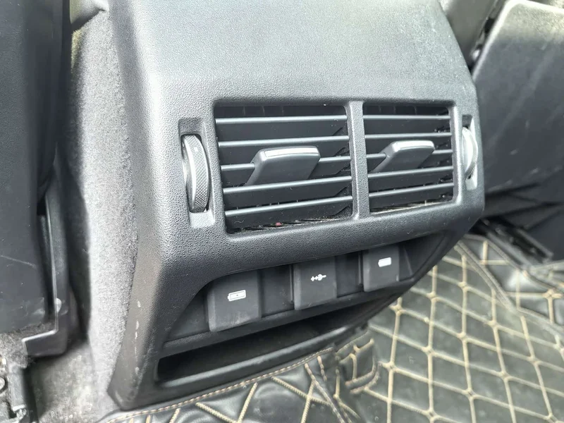 Land Rover Discovery — фото 17