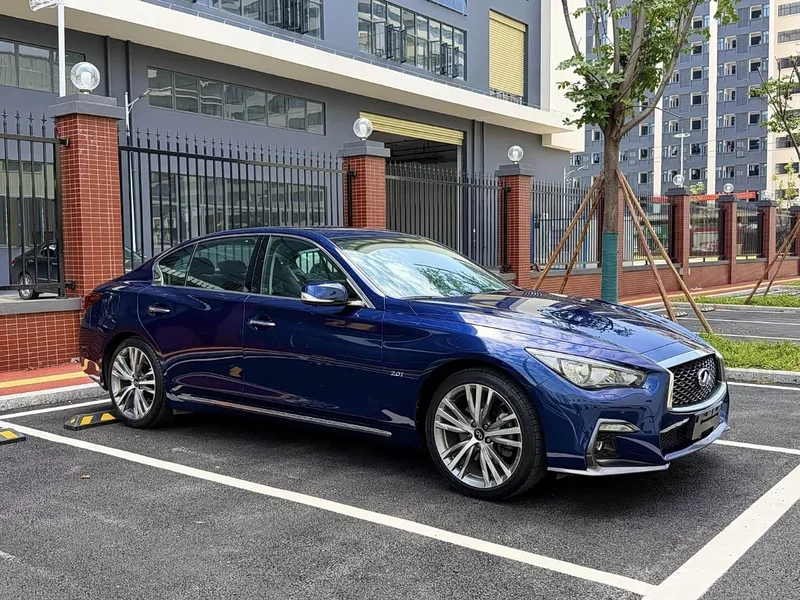 Infiniti Q50L — фото 3