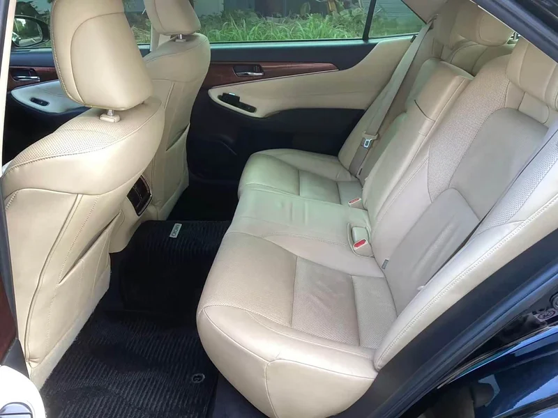 Toyota Crown — фото 10