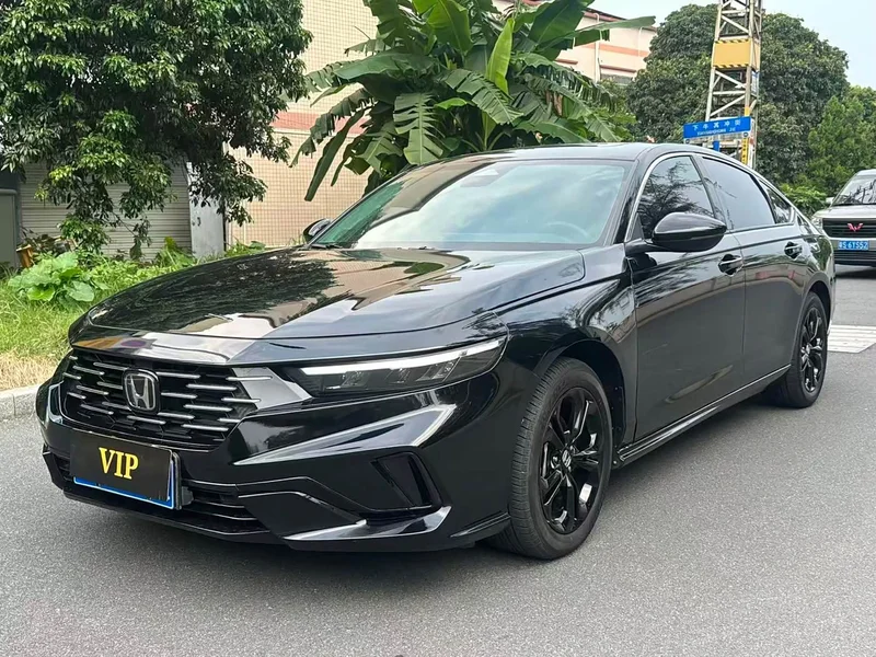 Honda Accord — фото 1