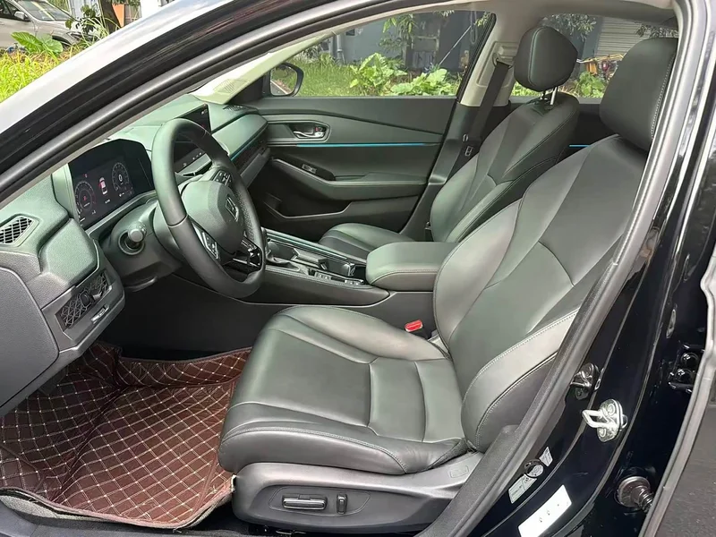 Honda Accord — фото 11