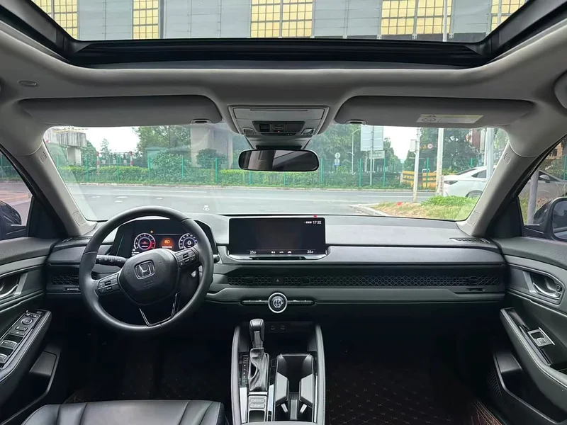 Honda Accord — фото 16
