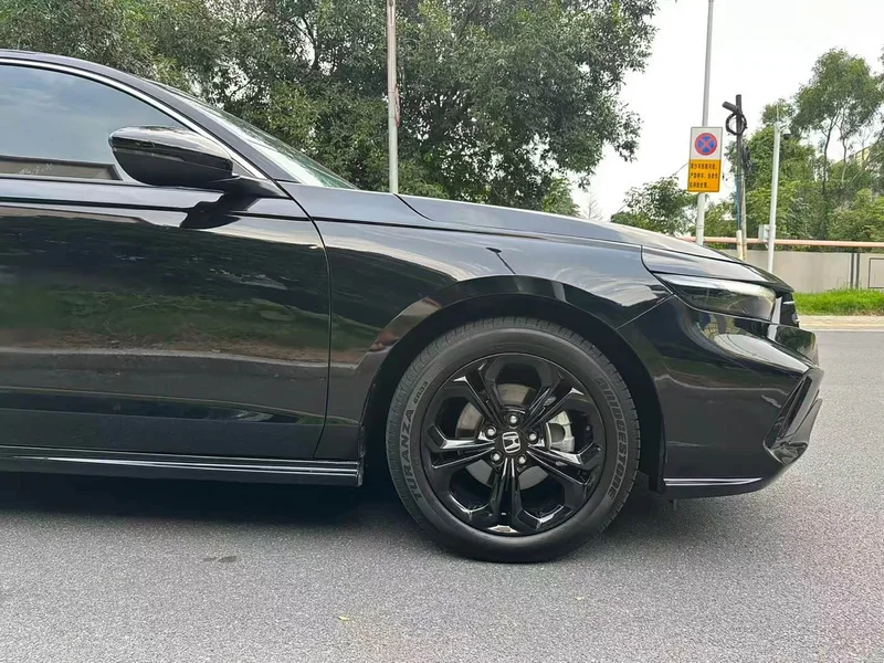 Honda Accord — фото 5