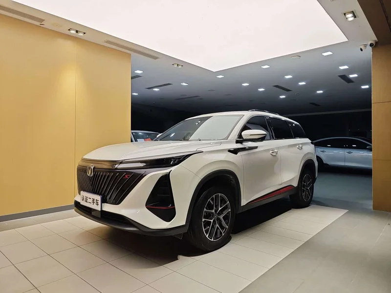 Changan CS75PLUS — фото 1
