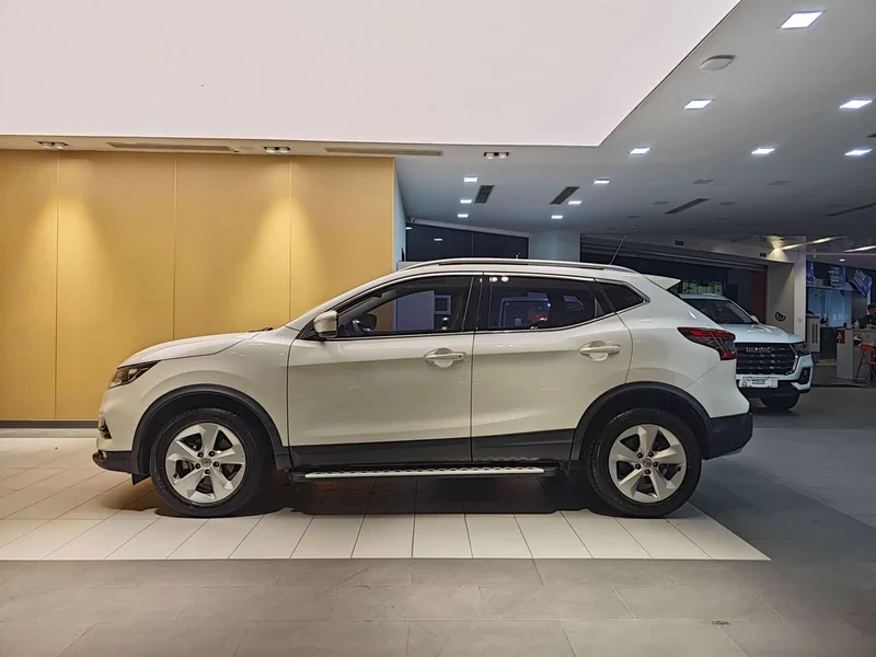 Nissan Qashqai — фото 6