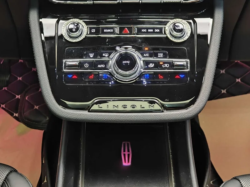 Jeep Renegade — фото 18