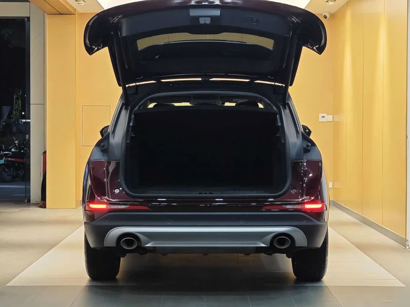 Jeep Renegade — фото 30