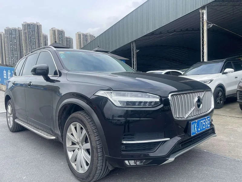 Volvo XC90 — фото 3