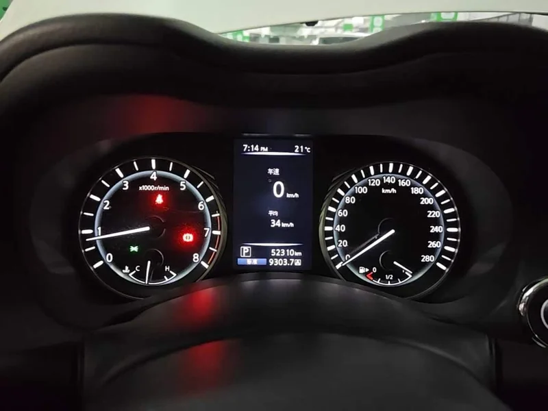 Infiniti Q50L — фото 15
