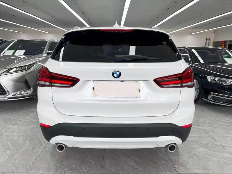 BMW X1 — фото 5