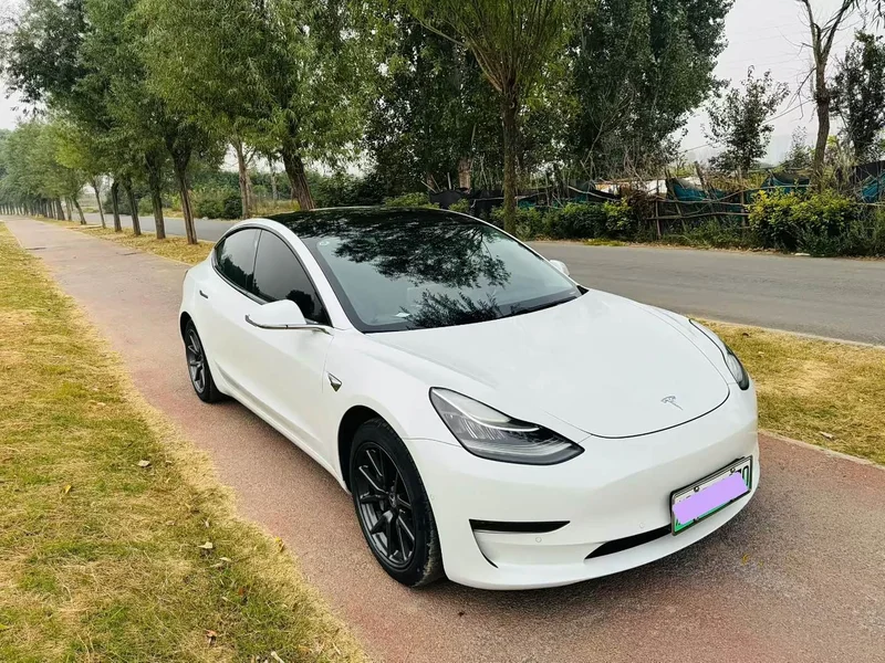 Tesla Model 3 — фото 3