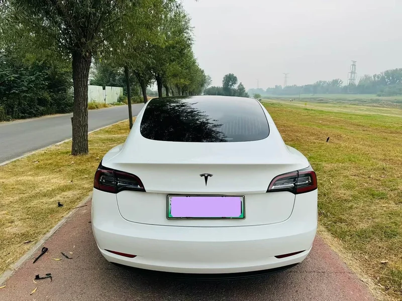 Tesla Model 3 — фото 9