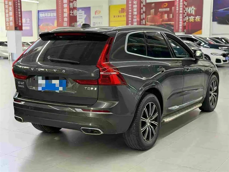 Volvo XC60 — фото 8