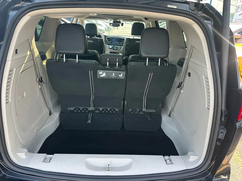 Jeep Grand Voyager — фото 17