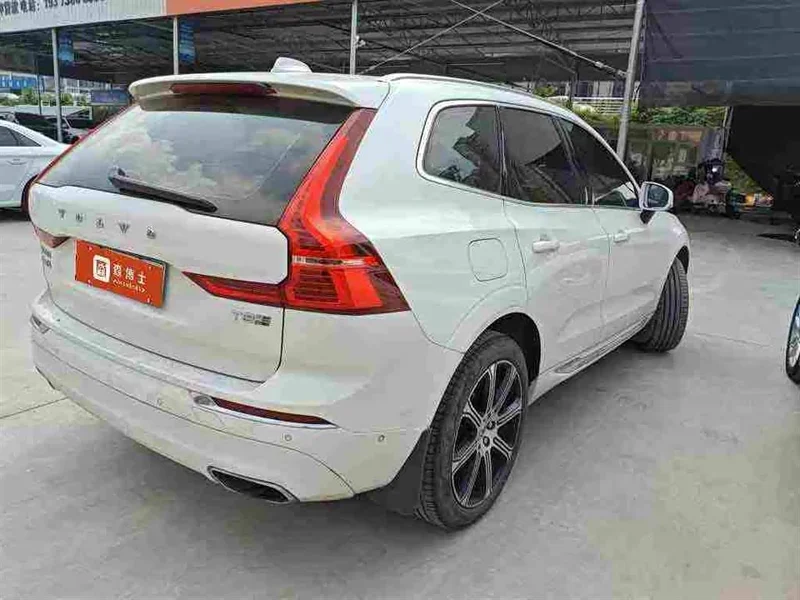 Volvo XC60 PHEV — фото 4
