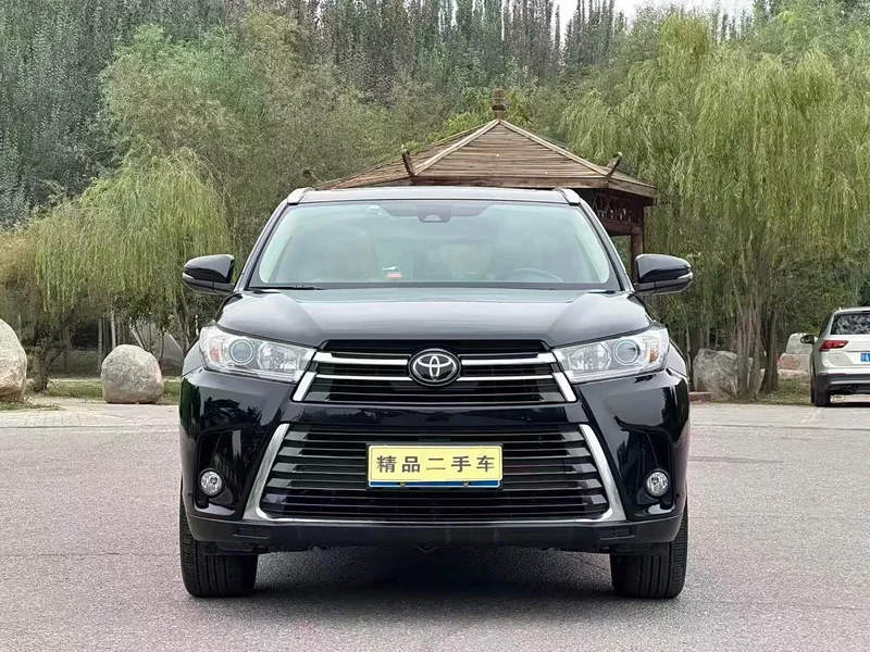 Toyota Highlander — фото 2