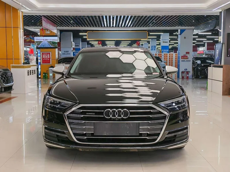 Audi A8 — фото 2