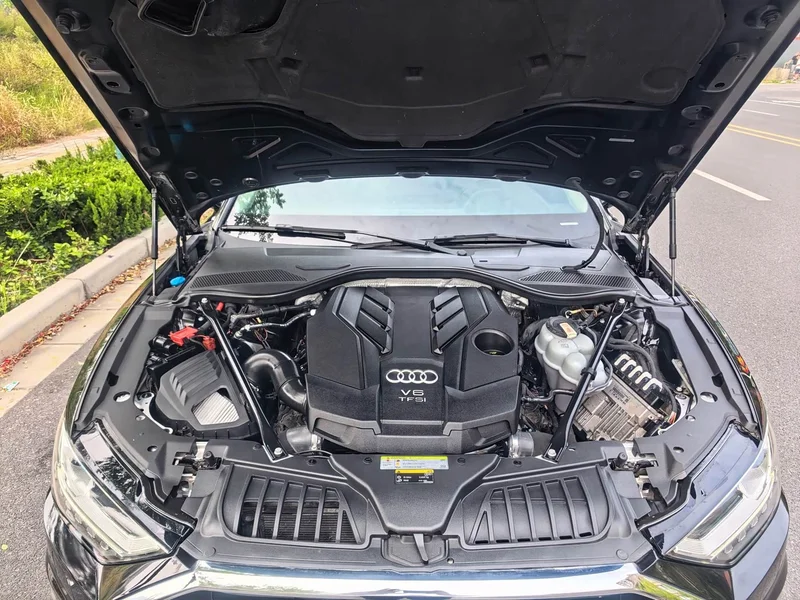Audi A8 — фото 16