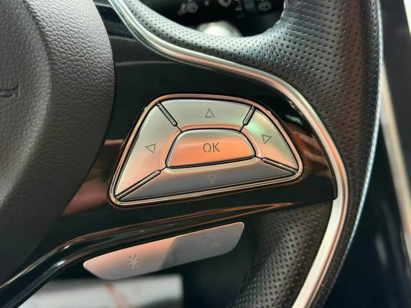 Roewe MARVEL X — фото 12