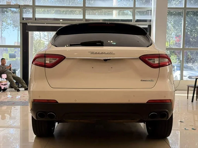 Maserati Levante — фото 8