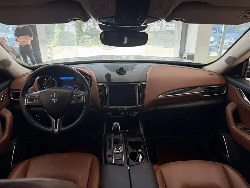 Maserati Levante — фото 6