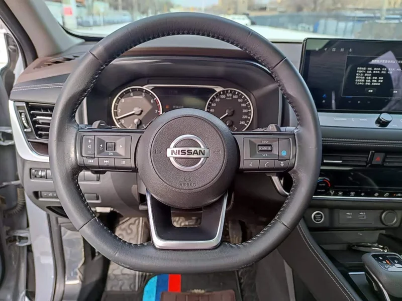 Nissan X-Trail — фото 12