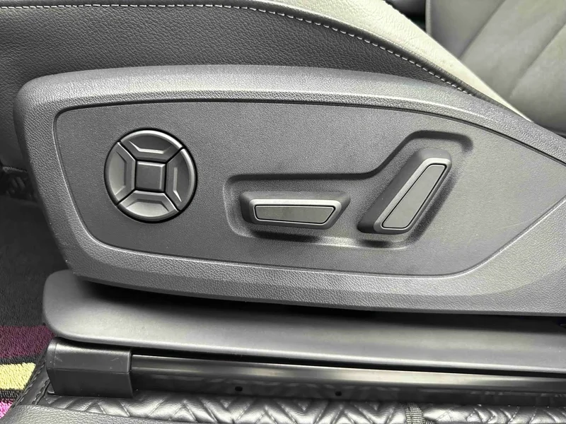 Audi Q3 — фото 11