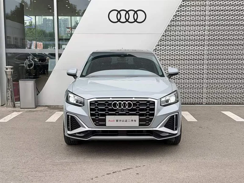 Audi Q2L — фото 2