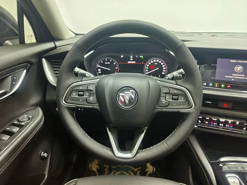 Buick Envision Plus — фото 13
