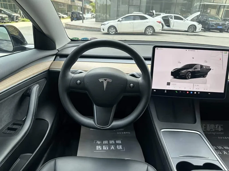 Tesla Model 3 — фото 8