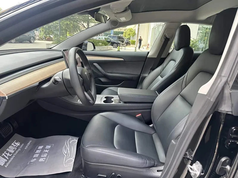 Tesla Model 3 — фото 10