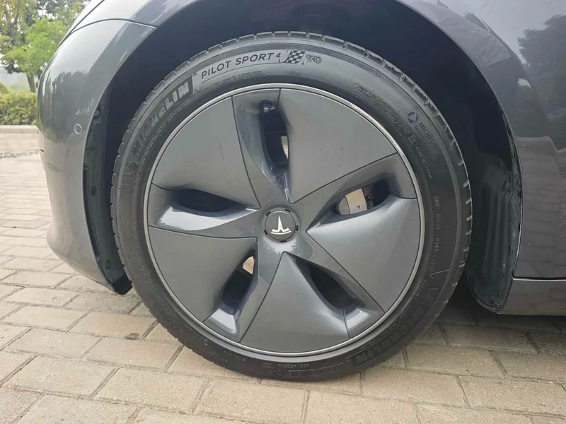 Tesla Model 3 — фото 15