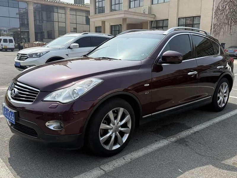 Infiniti QX50 (Imported) — фото 1