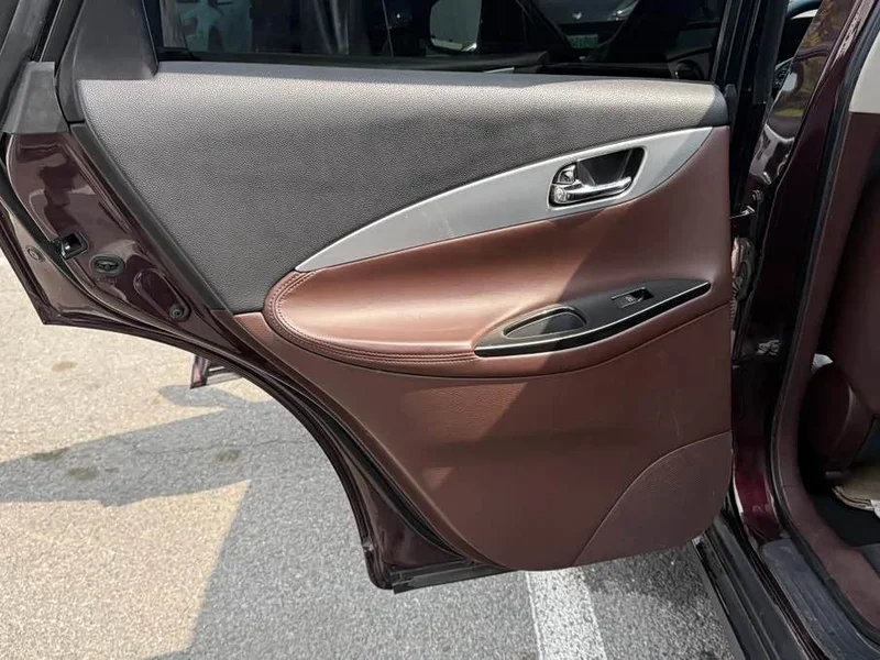 Infiniti QX50 (Imported) — фото 11
