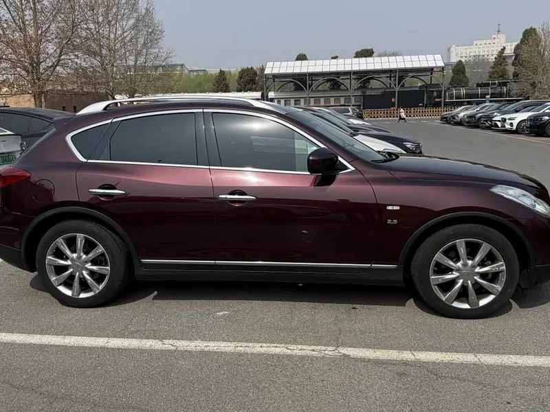 Infiniti QX50 (Imported) — фото 2