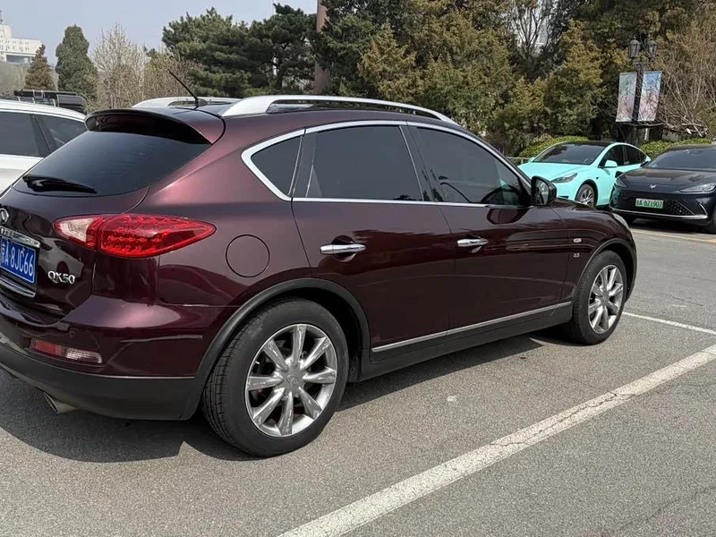 Infiniti QX50 (Imported) — фото 5