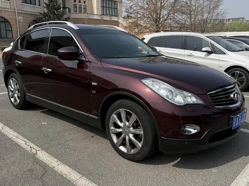 Infiniti QX50 (Imported) — фото 8