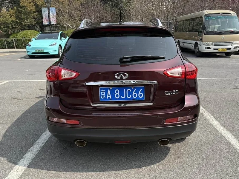 Infiniti QX50 (Imported) — фото 10