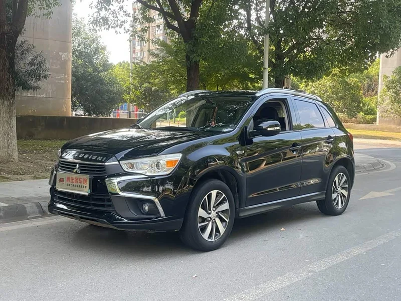 Mitsubishi ASX — фото 1