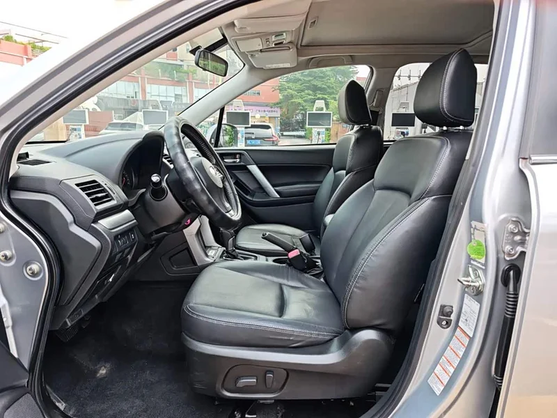 Subaru Forester — фото 11
