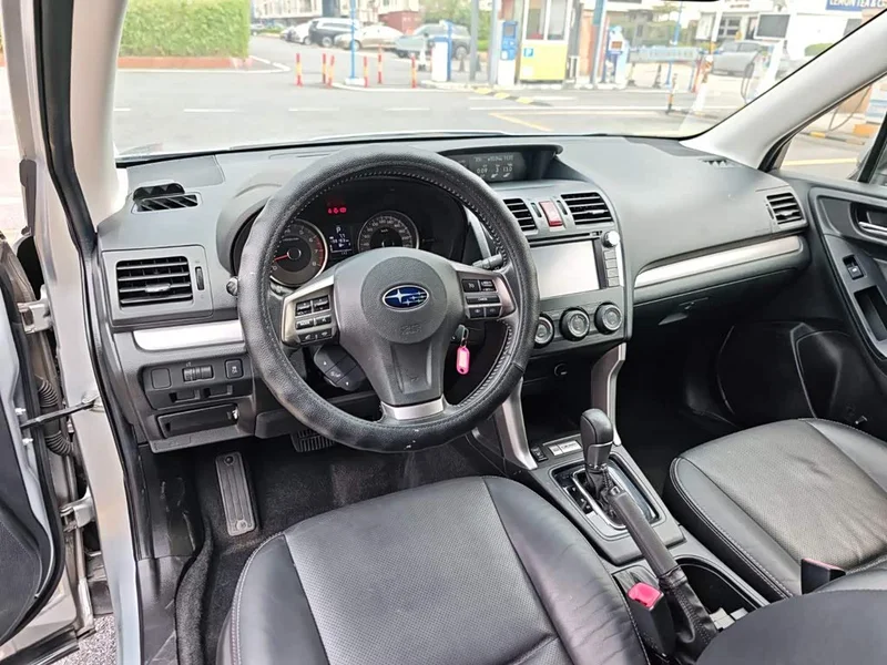 Subaru Forester — фото 12