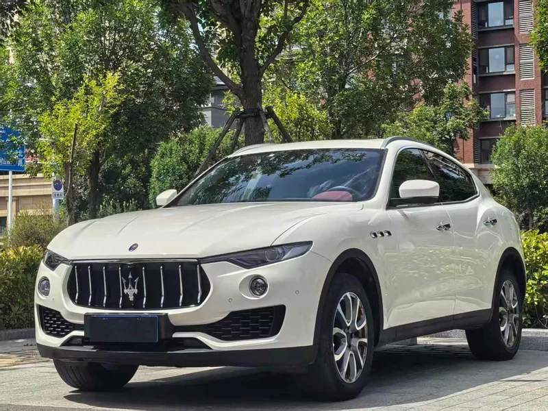 Maserati Levante — фото 2